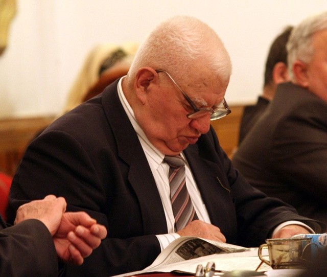 Radny Władysław Czopek złożył niezgodne oświadczenie lustracyjne, zatajając współpracę z SB.