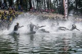 Iron Dragon Triathlon. Najtwardsi sportowcy rywalizowali w Kryspinowie [ZDJĘCIA, WIDEO]