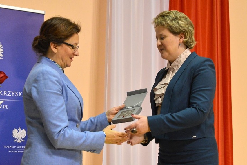 Medale Niepodległości od premiera Morawieckiego dla ludzi z regionu świętokrzyskiego [LISTA]