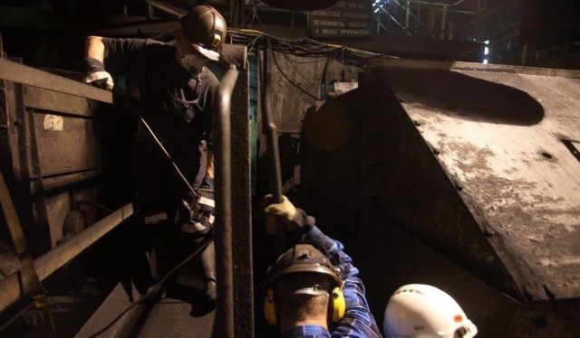 Wstrząs w kopalni Rydułtowy. Z zagrożonego rejonu wycofano 14 osób