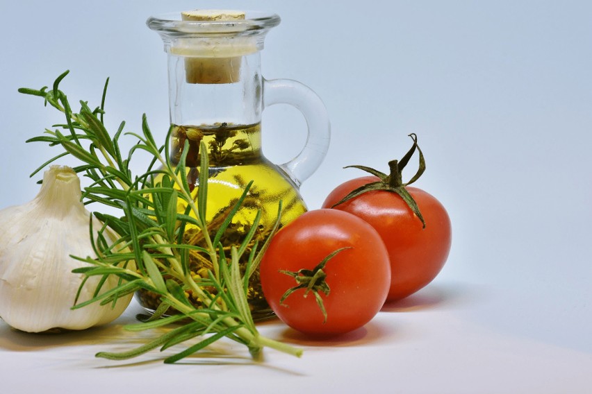Zdrowszą alternatywą będzie wykorzystanie oliwy z oliwek...