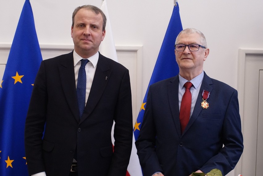 Poznaniakom wręczone zostały krzyże zasługi, medal z...