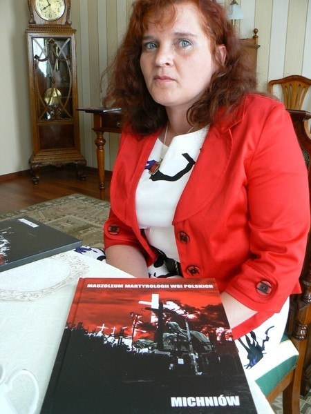 Ewa Kołomańska z najnowszym albumem "Michniów&#8221;, poświęconym pacyfikacji wsi