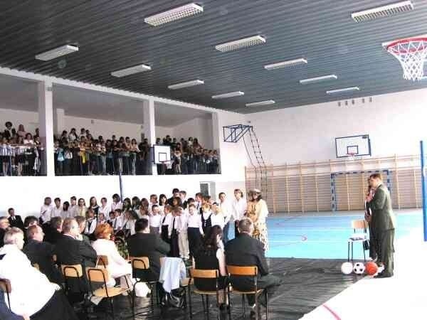 Uroczystość otwarcia nowej sali gimnastycznej w Turbi.