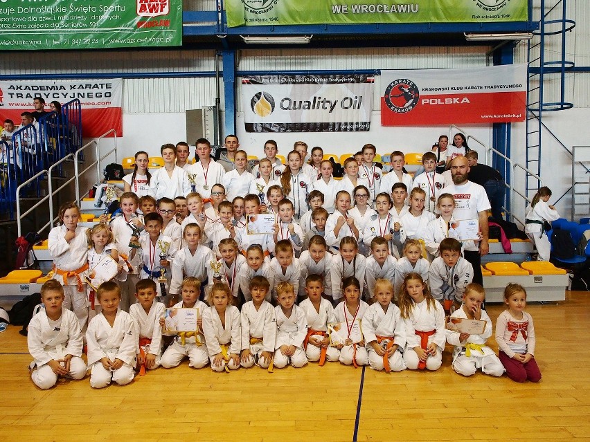 Grad medali krakowskich karateków