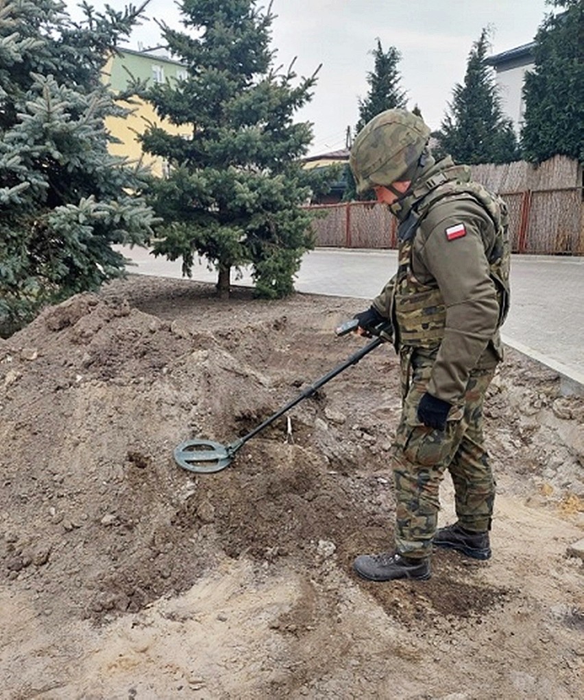 Terespol. Pociski artyleryjskie w pobliżu dwóch bloków. Konieczna była ewakuacja mieszkańców