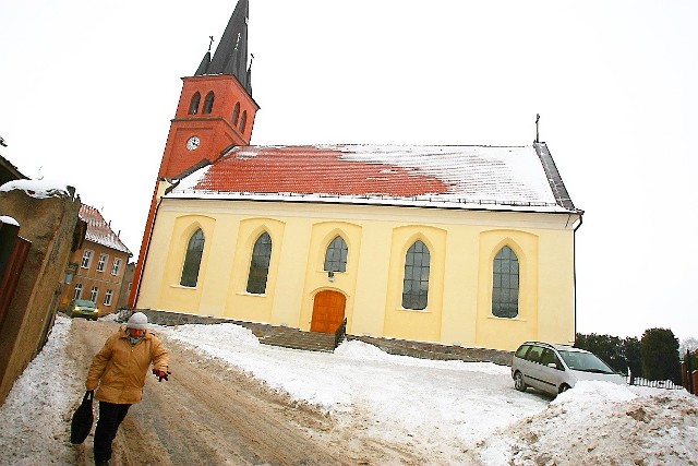 Odnowiona świątynia jest teraz ozdobą tucholskiego centrum.