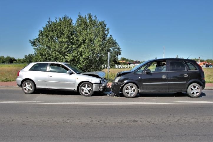 Zderzenie trzech aut w Połańcu. Kobieta prowadziła mając ponad 3 promile! Zobacz zdjęcia