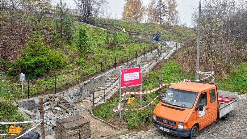 Remont schodów łączących Siedle i Suchanino