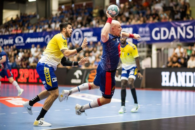 W drugim w tym sezonie meczu w ORLEN Superlidze KS Kielce pokonał w Gdańsku Energę Wybrzeże 41:28.