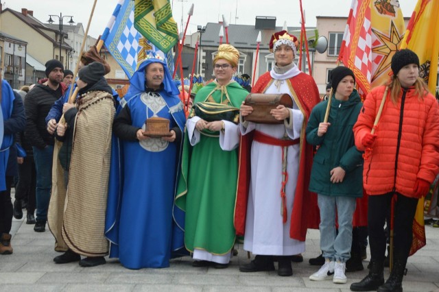 Trzej Królowie pojawią się na rynku z orszakami z trzech parafii