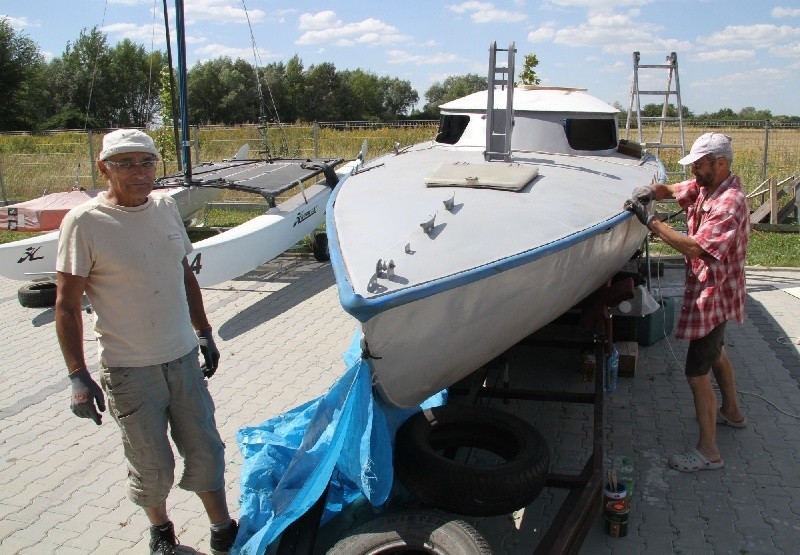 Pierwszy jacht w Tarnobrzegu odzyskuje blask