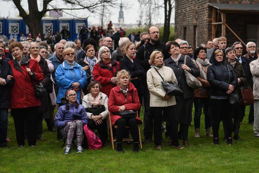 Rocznica chrztu Polski: Uroczysta procesja przeszła do...