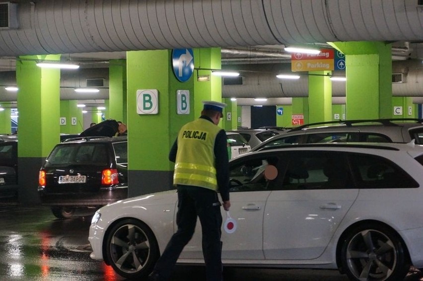 Policjanci nie dopuścili do nielegalnego wyścigu na Muchowcu