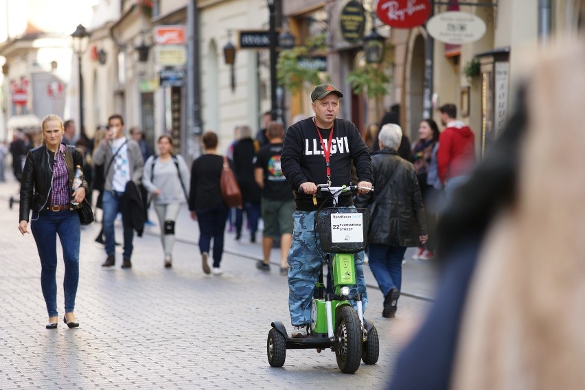 Problem trójkołowych wózków dotyczy nie tylko Krakowa, ale...
