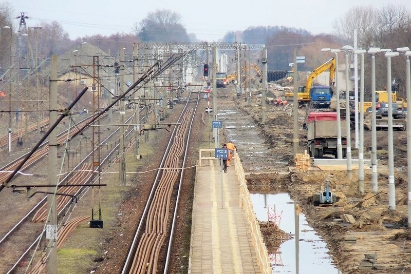 Trwa budowa Rail Baltiki. Zdjęcia przedstawiają postęp prac...