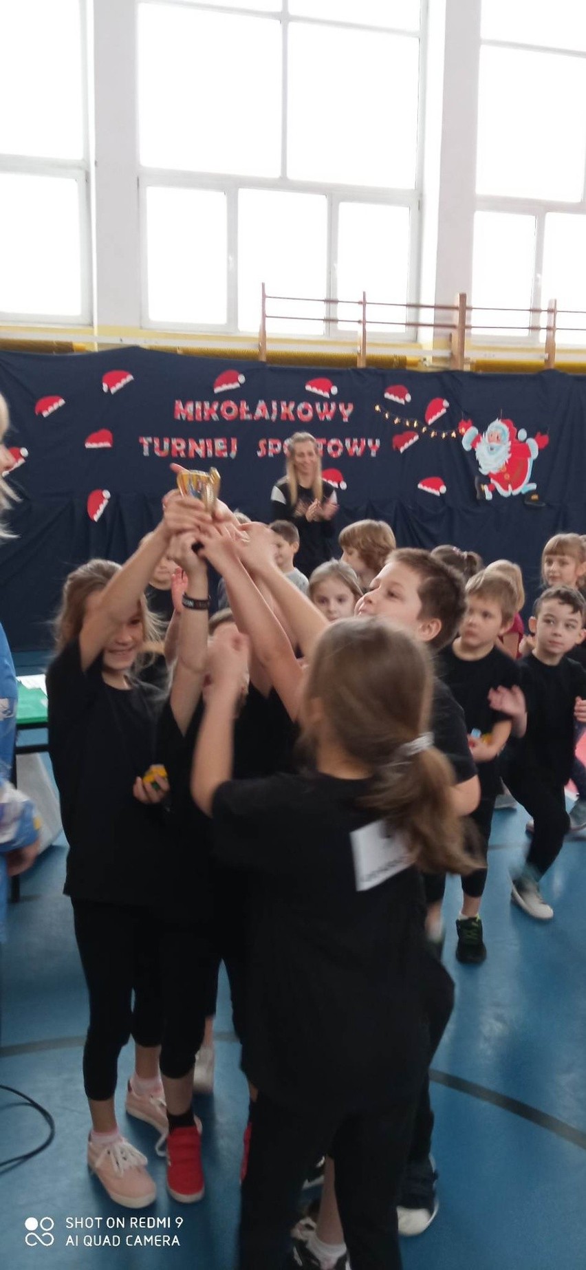 Niekłań. Dzieci z gminy Stąporków zmierzyły się w Mikołajkowym Turnieju Sportowym