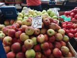 Owoce droższe przez koronawirusa? Jabłka nawet 130 proc. w górę. Jak pandemia zmieniła ceny owoców?