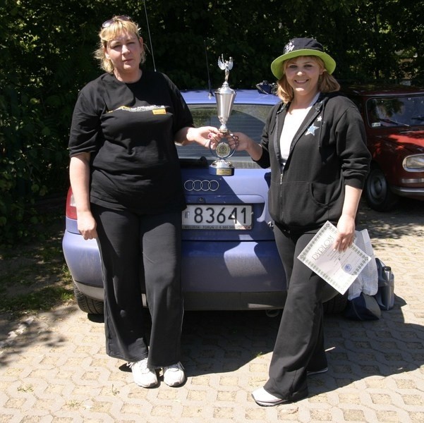 Dorota Żabińska (po lewej) oraz Alicja Radtke dowodniły wielu mężczyznom, że są najlepszymi kierowcami i pilotkami