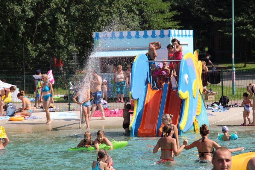 Aqua aerobik i inne atrakcje Kąpieliska Leśnego w Gliwicach ZDJĘCIA