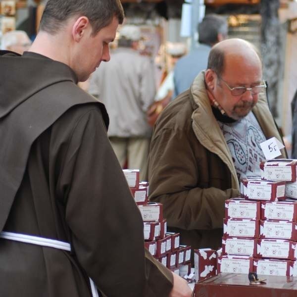 Jarmark Franciszkanski 2008 ściągnąl do Opola tlumy...