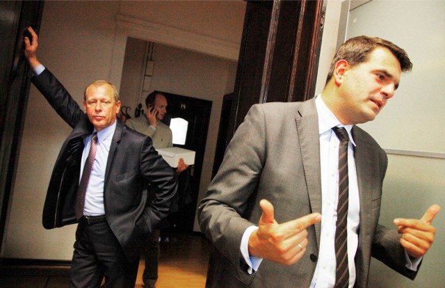 Poseł Jacek Tomczak (na zdjęciu z prawej) wyrzucony z Platformy Obywatelskiej. "Cierpliwość się wyczerpała"