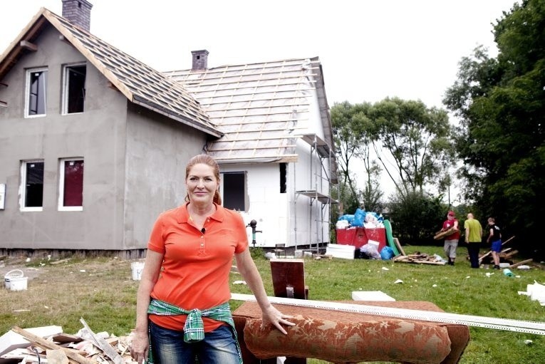 Katarzyna Dowbor w roli budowlańca. Będzie prowadziła program "Nasz nowy dom" w Polsacie