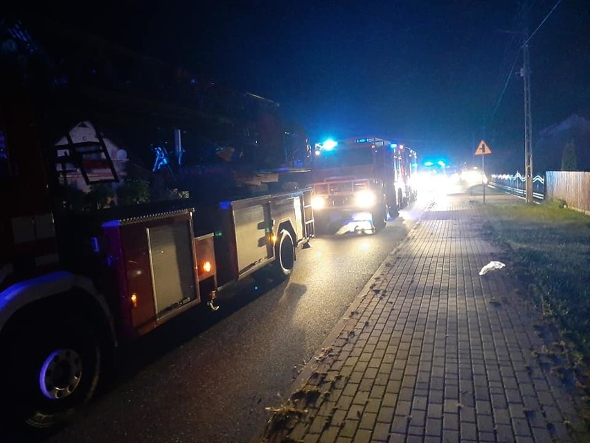 Wybuch gazu w Sarzynie, w powiecie leżajskim. 77-letnia kobieta zginęła, jej 40-letni syn jest ranny (ZDJĘCIA)