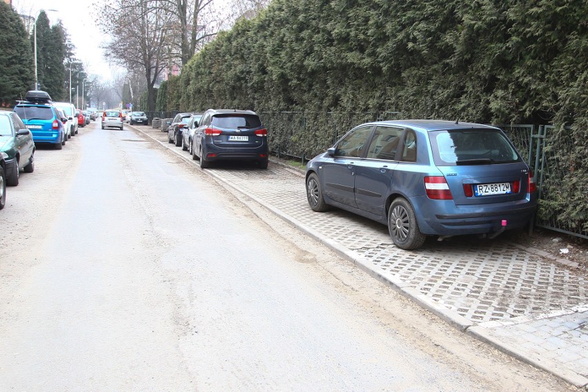 Ze względu na wymianę kanalizacji, ulica Staszica została...