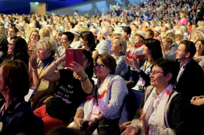 W Poznaniu rozpoczął się IX Kongres Kobiet [ZDJĘCIA]