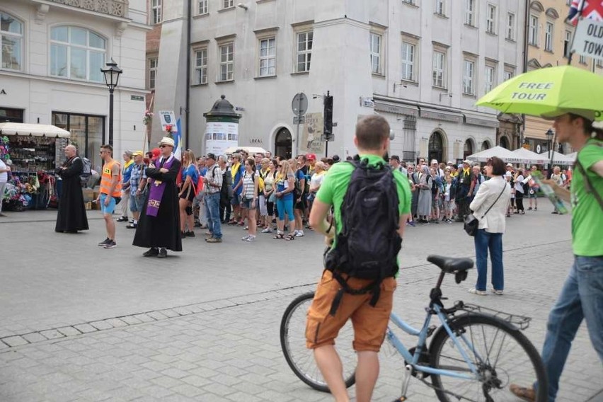 Kraków. Pielgrzymi tłumnie ruszyli na Janą Górę [ZDJĘCIA]