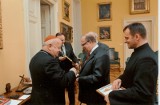 Burmistrz Olesna przywiózł relikwie Jana Pawła II