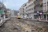 Przebudowa ulicy 3 Maja w Chorzowie. Trwa rozbiórka torowiska. Wstrzymano ruch tramwaju linii numer 11