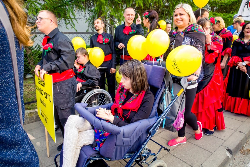 To był już 16. Marsz Godności Osób Niepełnosprawnych w...