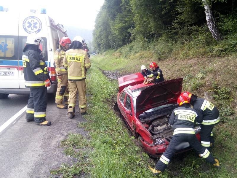 DK 75. Wypadek zablokował szosę krakowską w Łososinie Dolnej [ZDJĘCIA]