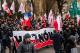 Hajnówka. IV Marsz Żołnierzy Wyklętych. "Blokowały drogę, ale nie złamały prawa". Sąd II instancji uniewinnił kontrmanifestantki (zdjęcia)