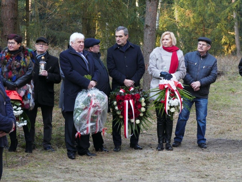 W piątek mieszkańcy gminy Kargowa uczcili pamięć tragicznie...