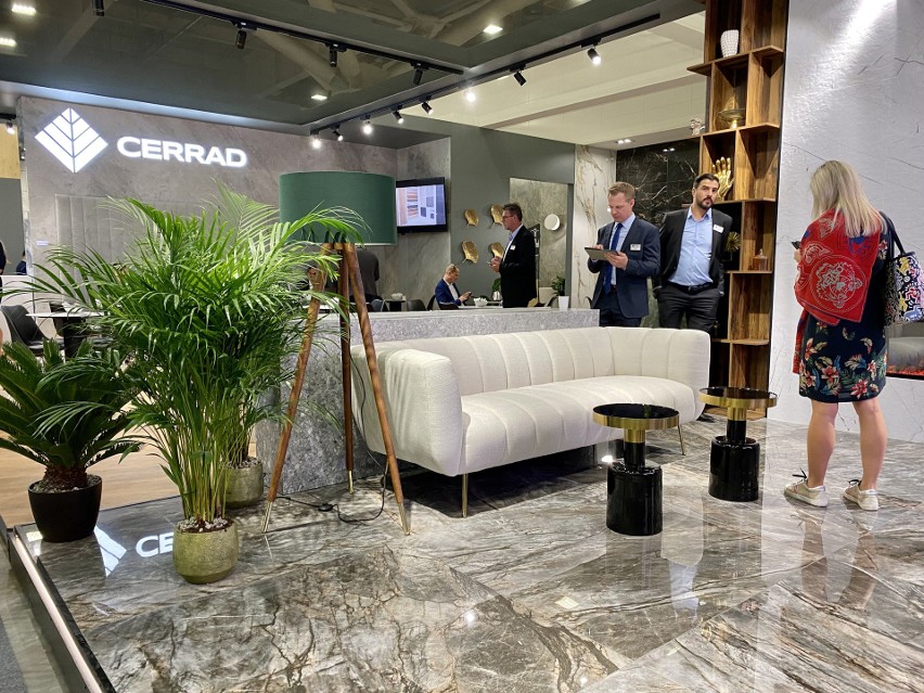 Firma Cerrad mająca fabryki w Starachowicach i Końskich na światowych targach w Bolonii. Pokazali nowe trendy w płytkach. Zobaczcie zdjęcia