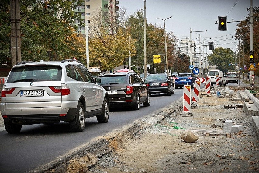 Remont Grabiszyńskiej: Czy zdążą na Wszystkich Świętych?