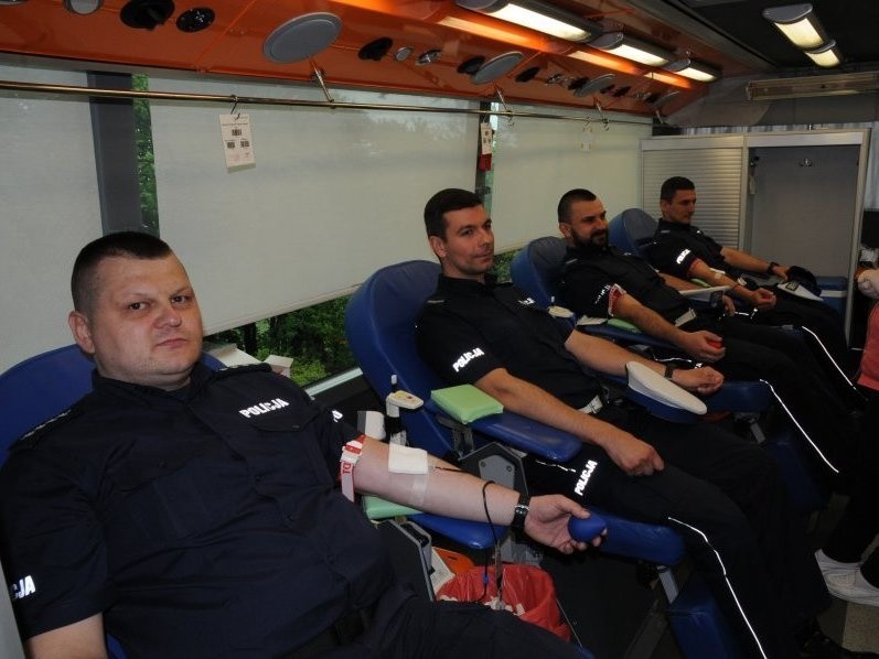 Jasielscy policjanci oddali to co najcenniejsze - krew, która służyć będzie do ratowania życia innych ludzi