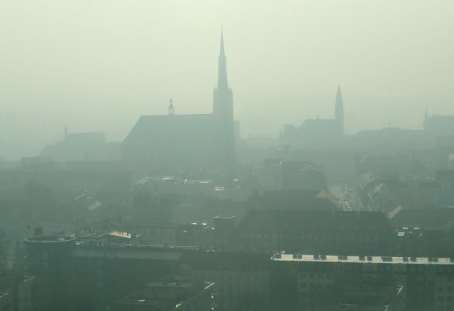 Miejskie Centrum Zarządzania Kryzysowego informuje o wydaniu powiadomienia o ryzyku wystąpienia na obszarze Szczecina przekroczenia poziomu pyłu zawieszonego PM10 w powietrzu
