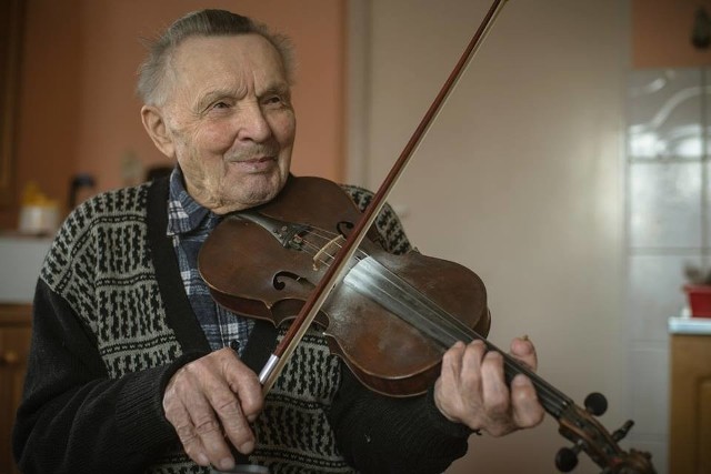 Zagra Tadeusz Jedynak, znakomity skrzypek z Przystałowic Małych