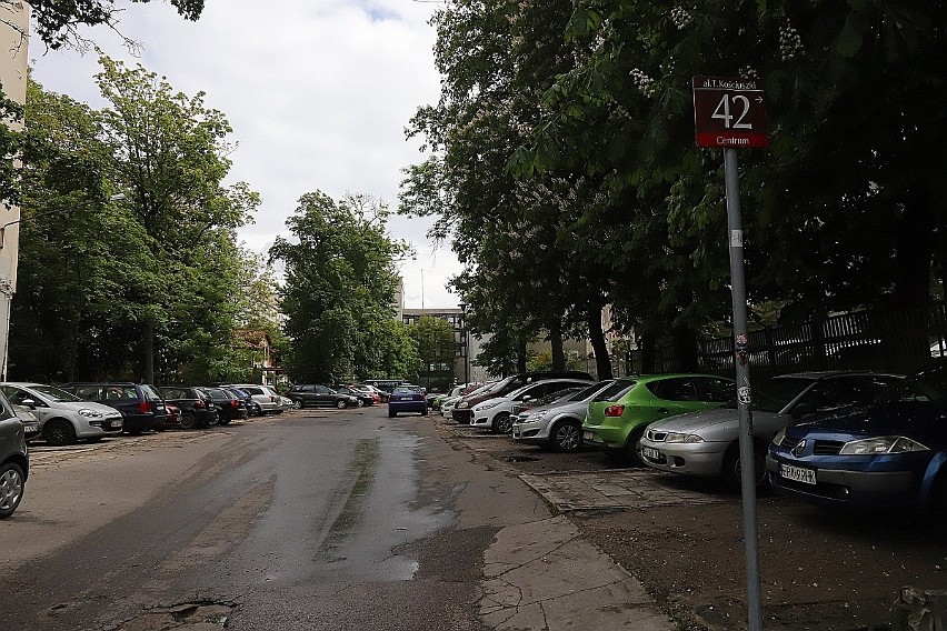 W ciągu kilku miesięcy mają powstać projekty parkingów. Ze...