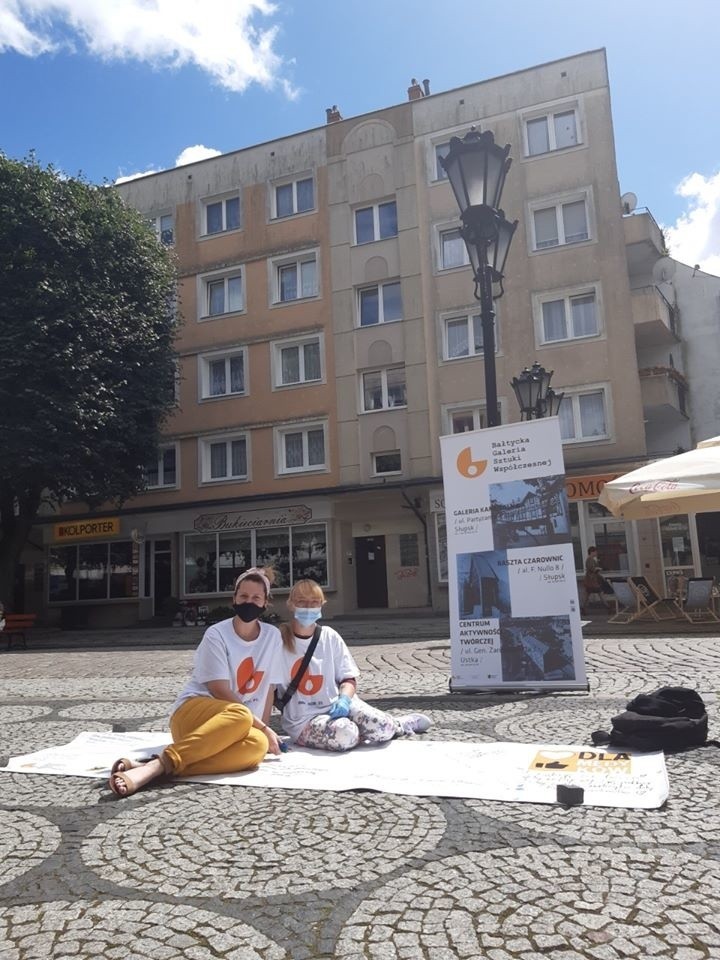 Podziękuj medykom własnoręcznie! Akcja galerii na ulicach Słupska