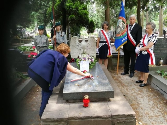 Uroczystość na Cmentarzu Wojskowym na Powązkach w Warszawie.