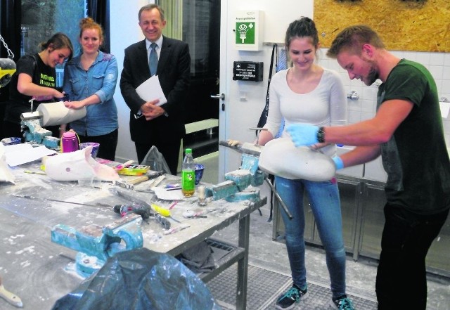 Rektor prof. Witold Stankowski w laboratorium w Goettingen