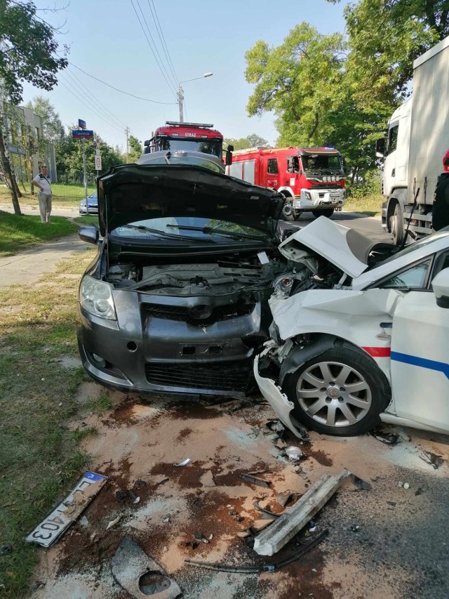 Do wypadku z udziałem pijanego kierowcy doszło we wtorek o godz. 11 na wylotowej ul. Brzezińskiej na obrzeżach Łodzi.