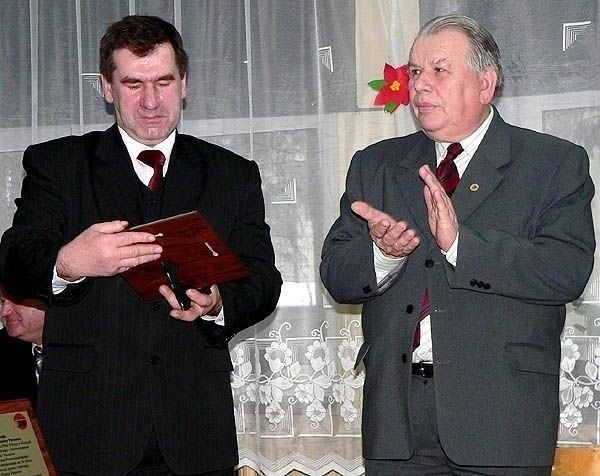 Henryk Kwas (na zdjęciu z lewej) sprawował urząd wójta gminy...