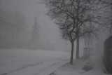 Gwałtowna burza śnieżna przetoczyła się nad Pleszewem. Drogi oraz chodniki zostały zasypane
