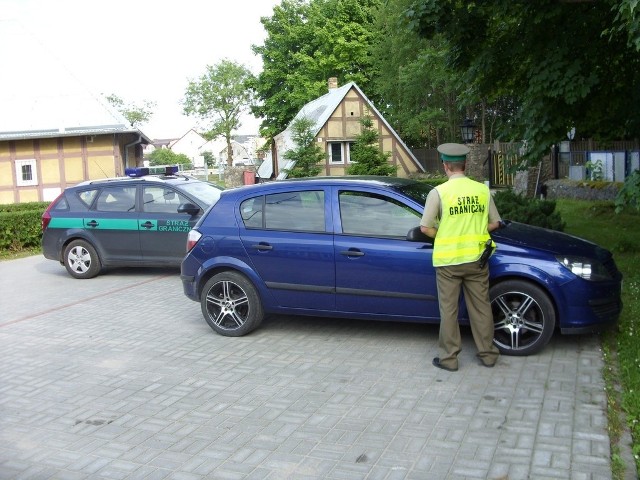 Straż graniczna z Łeby odzyskała skradzione auto.